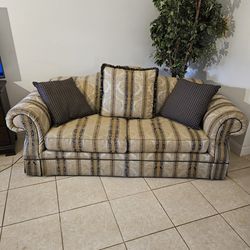 Couch/Sofa
