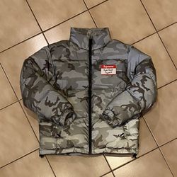 Supreme Reflective Snow Camo Jacket Size LARGE