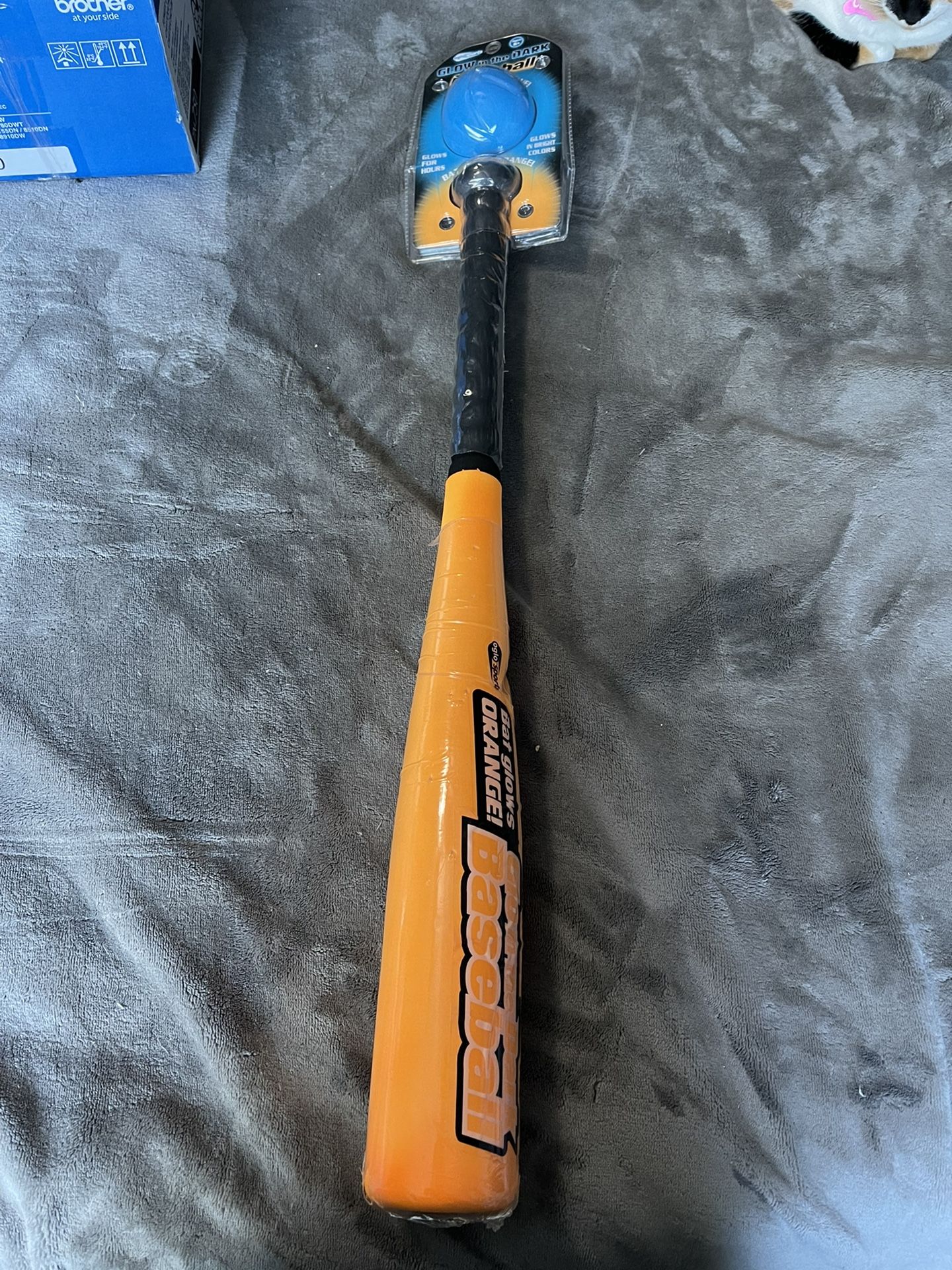 Oglo Sports Glow In The Dark Bat And Ball
