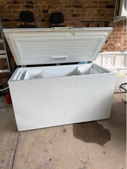 Frigidaire 15 cu ft chest freezer