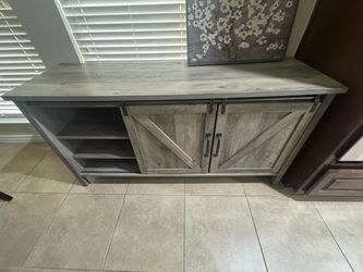 Tv console