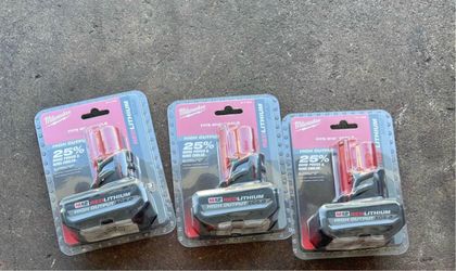 Milwaukee m12 5.0 high output battery new