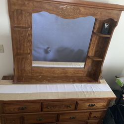 Dresser With Mirror 