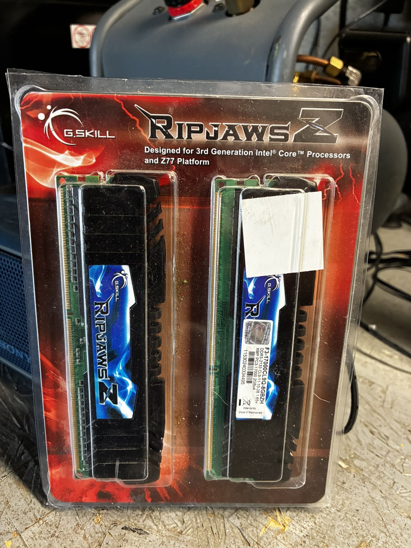 G.SKILL Ripjaws Z Series 16GB (2 x 8GB) DDR3 1866 (PC3 14900) Desktop Memory Model F3-1866C9D-16GZH