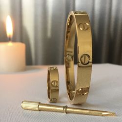 18K Yellow Gold Love Bangle & Ring Set