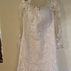 Beautiful Size 12 Wedding Dress - Never Been Worn