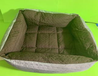 New Cushioned Soft Cat/Dog Bed Color Blue/Brown Size 24”x21”x7”