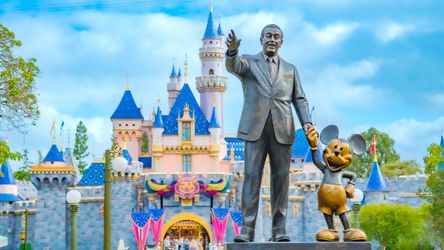 DisneyLand
