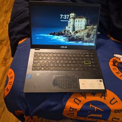 Laptop 
