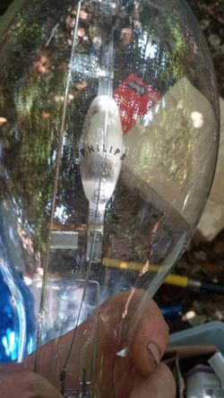 Philips M131/E.   Pulse Start Metal Halide.  M131/E rated.  Avg. Life 26,000
Operating position: base up +/- 15°
MS350/BU/PS.   Kr85