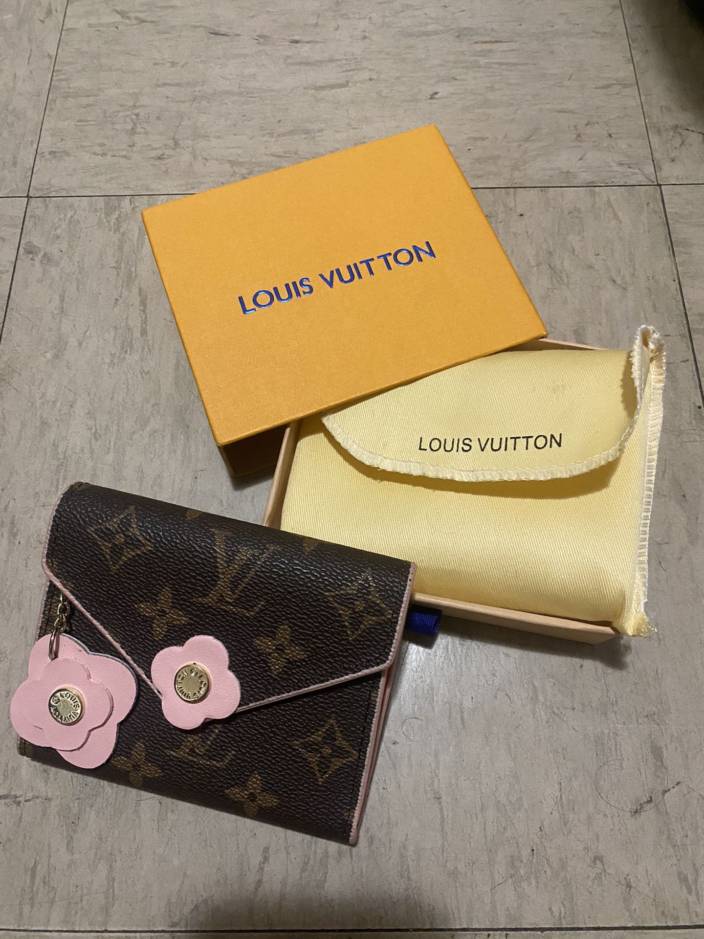 Louis Vuitton Wallets for sale in Honolulu, Hawaii