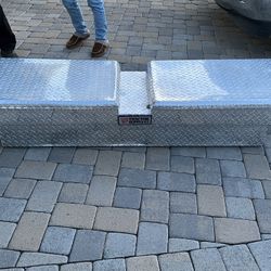 truck bed tool box
