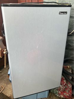 Magic chef mini fridge