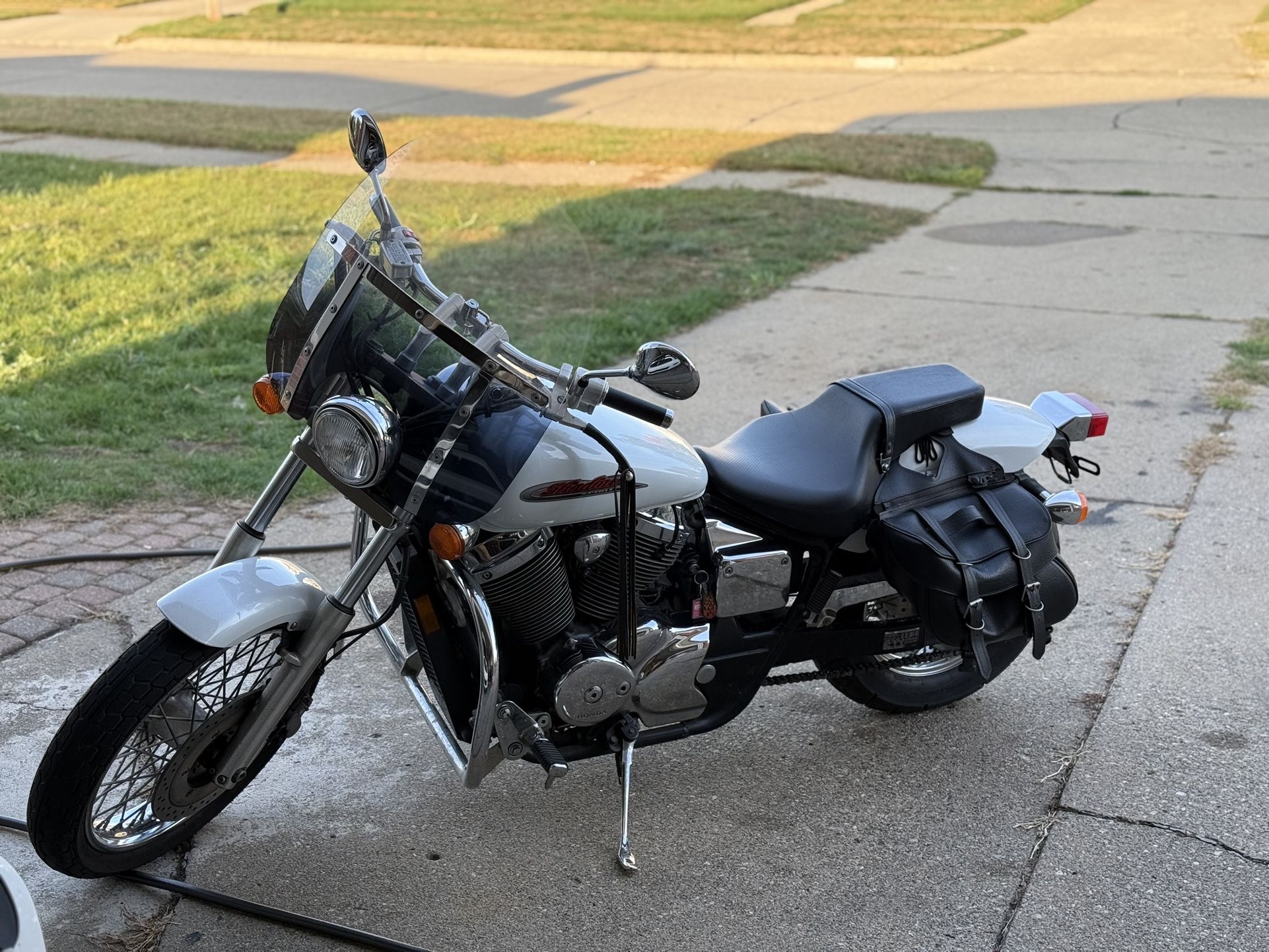 Honda cruiser 750 cc motorcycle