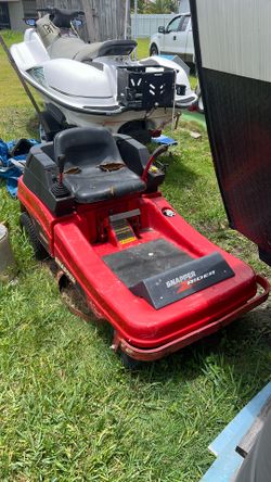 Old school 1997 zero turn Snapper riding lawnmower