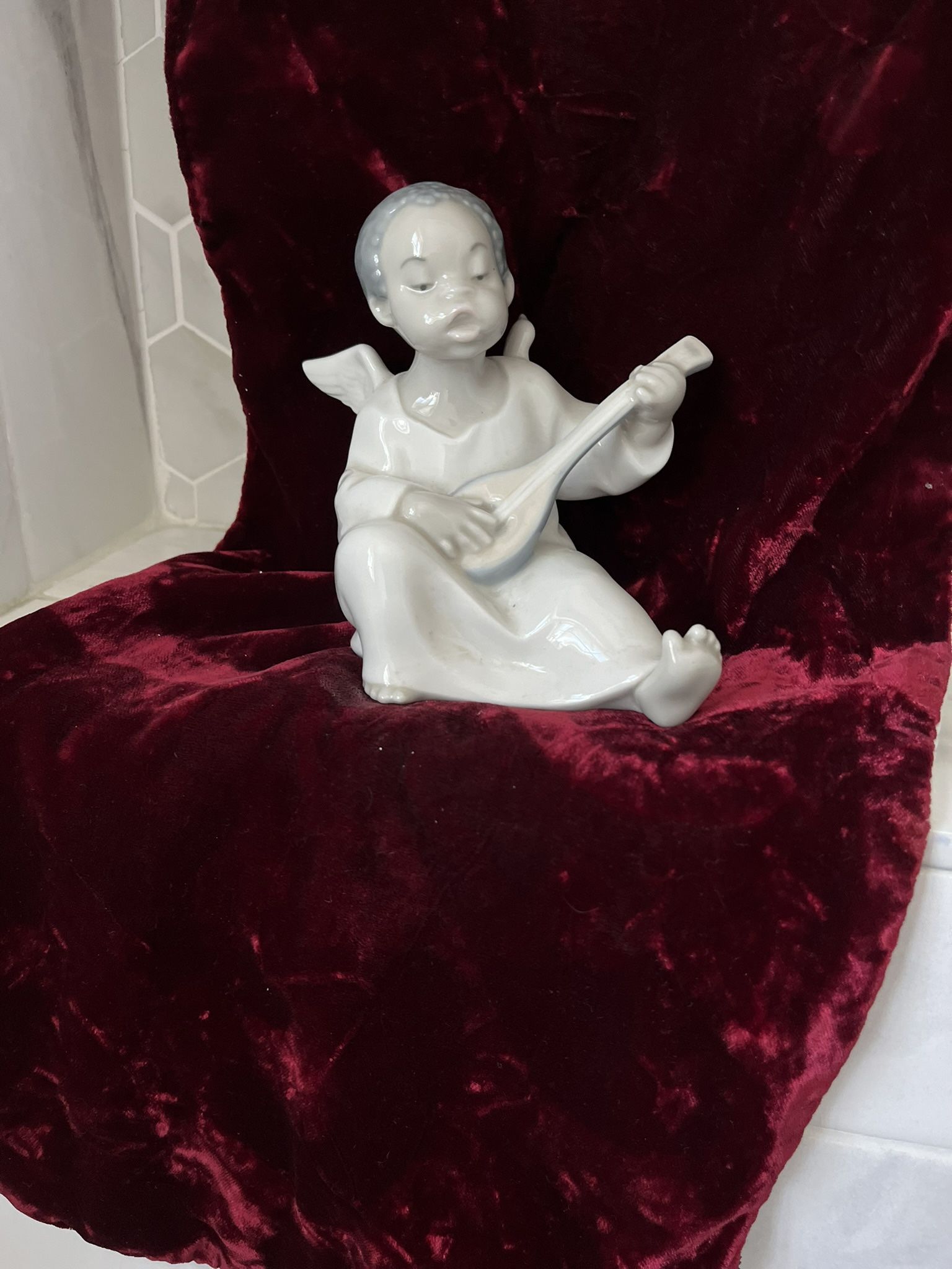 Lladro Angel, Black (retired 2019; Retail $150) 