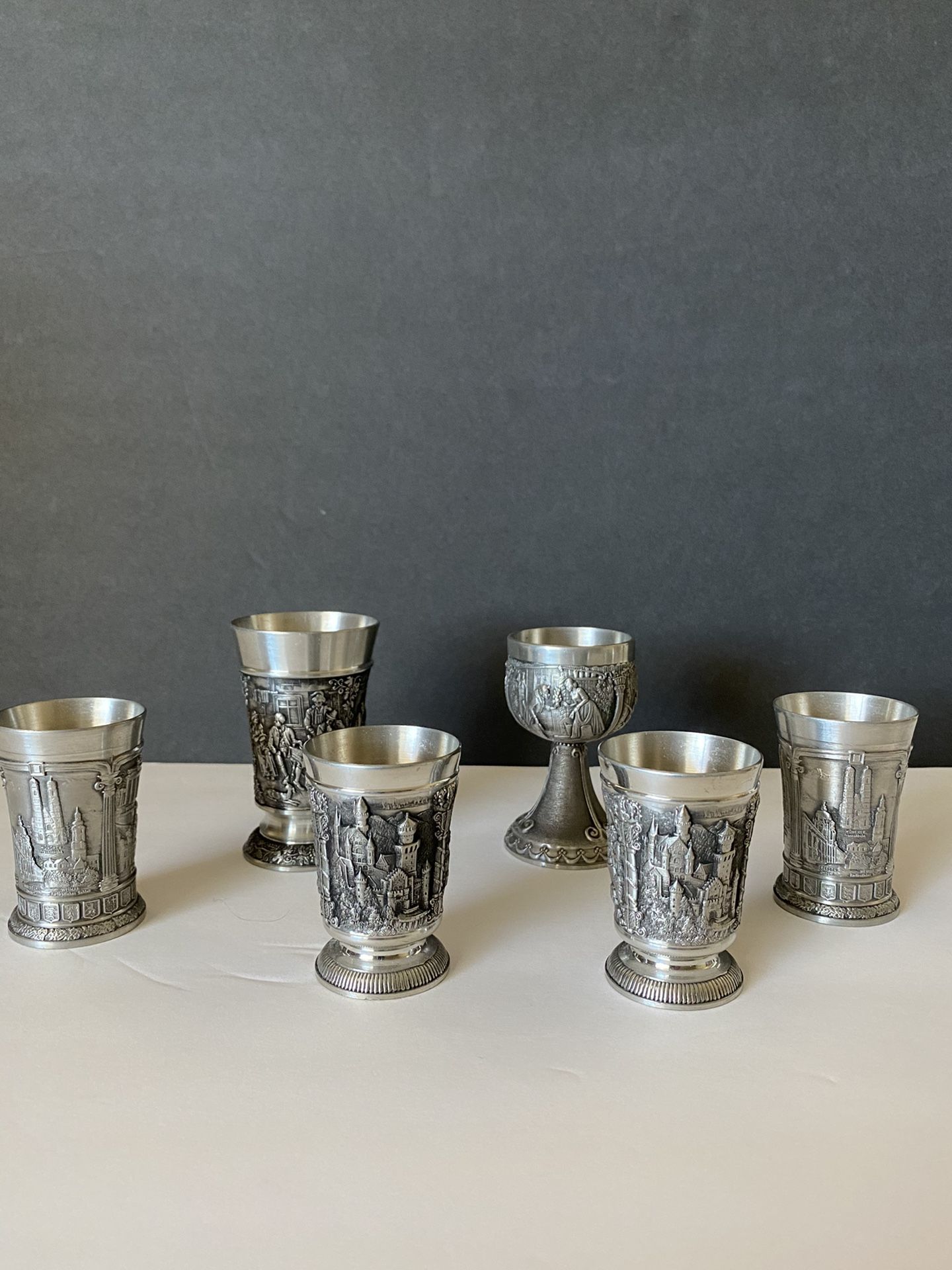 Rein Zinn Gegossen 95%. Made in Germany. 6 pieces. Becker Stuttgart Siligran Gravur.