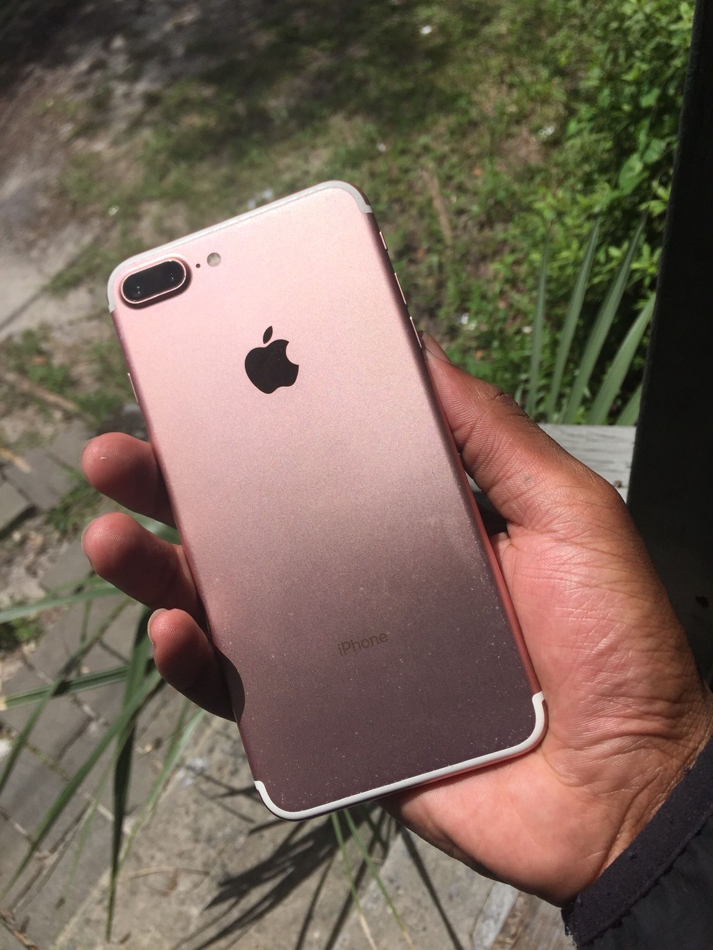 iPhone 7+ PLUS 128GB Rose Gold Broken LCD (T-Mobile)