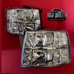 Chevy Silverado 2007. 2013 Headlight.