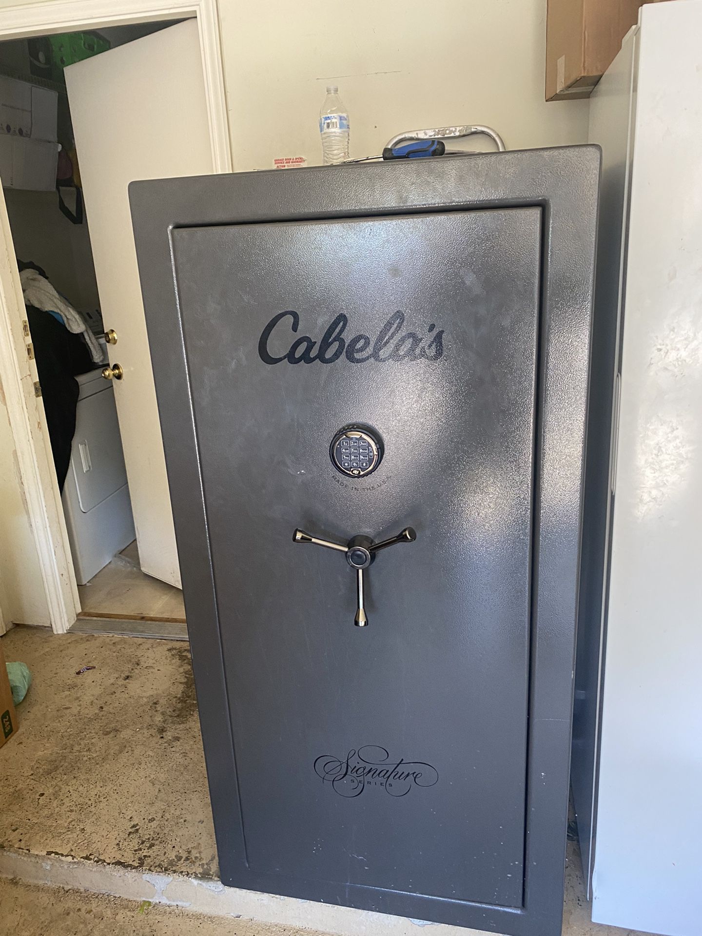 Cabela’s signature safe series