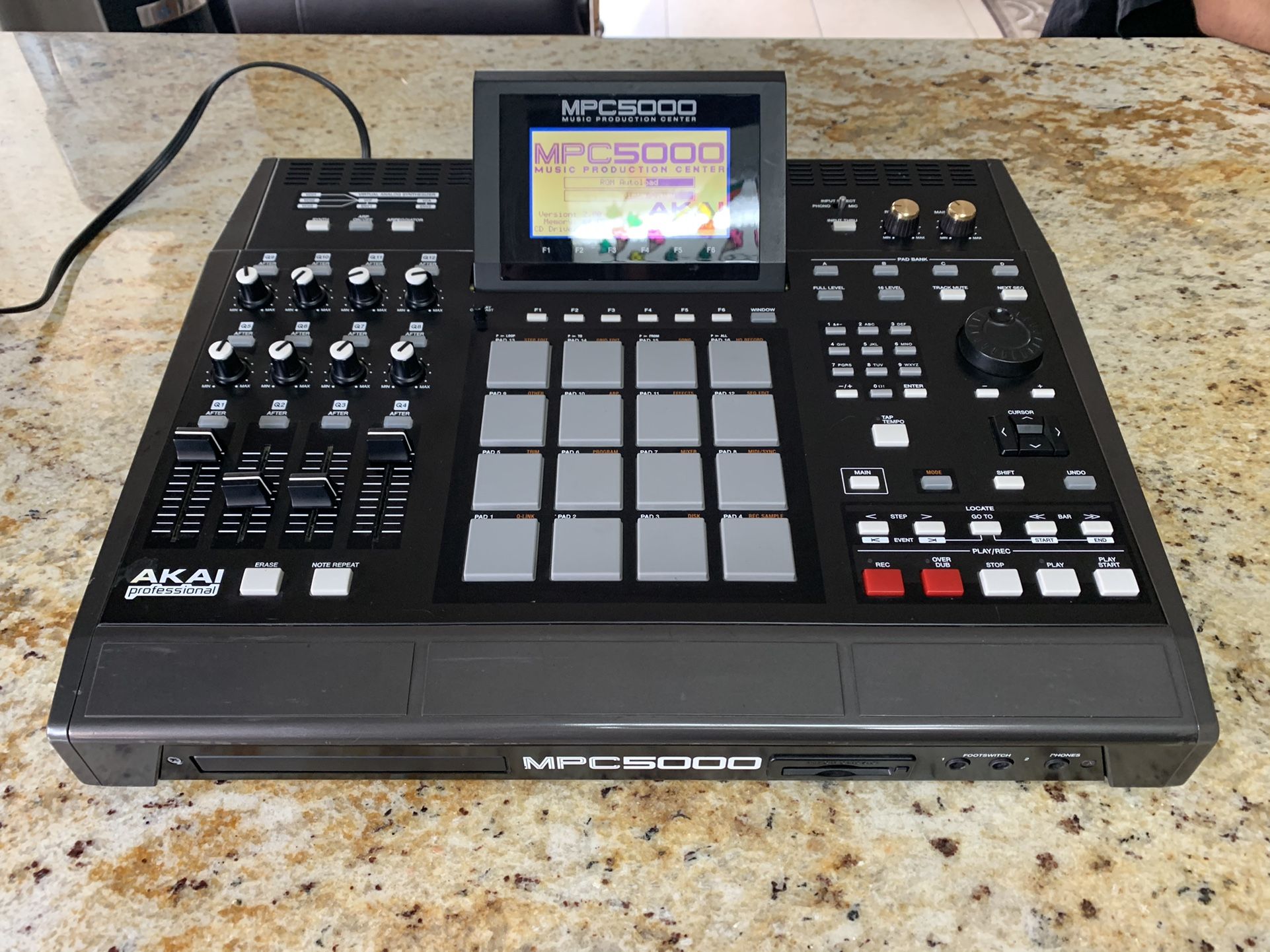AKAI MPC 5000