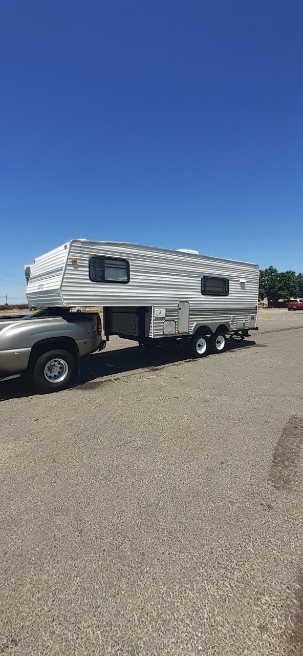 Photo 1994 Aljo Fifth Wheel
