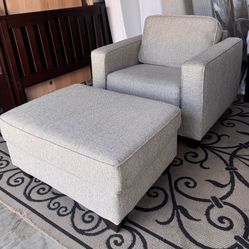 Sofá Chair And Ottoman