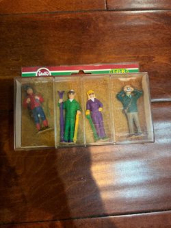 LGB 5146 Photographer Mountaineer Skiers Figure Set of 4 G Scale NOS Vintage