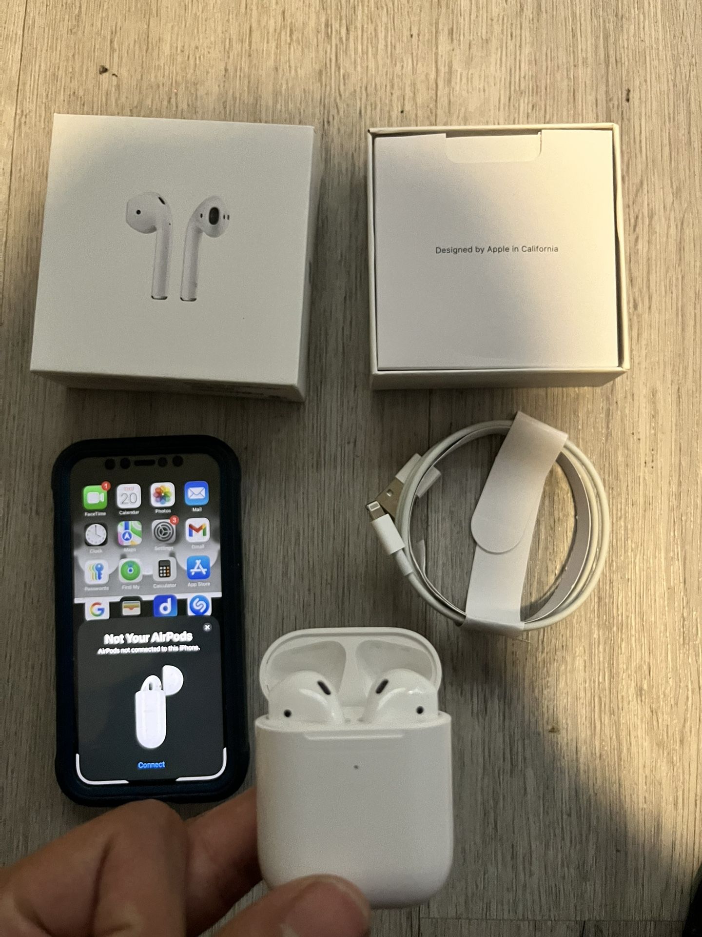 Real Price $30 Apple Airpods (1st Generation) with Charging Case