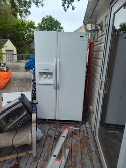 Side By Side.Fridge Freezer.