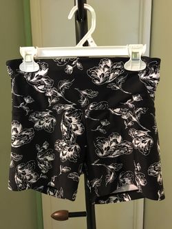 Lorna Jane spandex shorts
