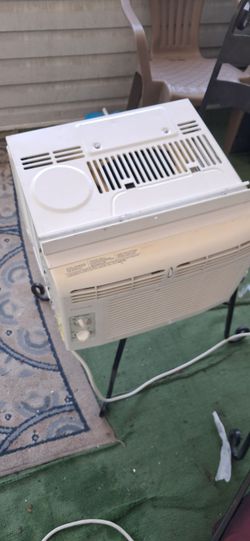 Refurbish AC units room 5000btus and 6000 verry cold im in farrockaway