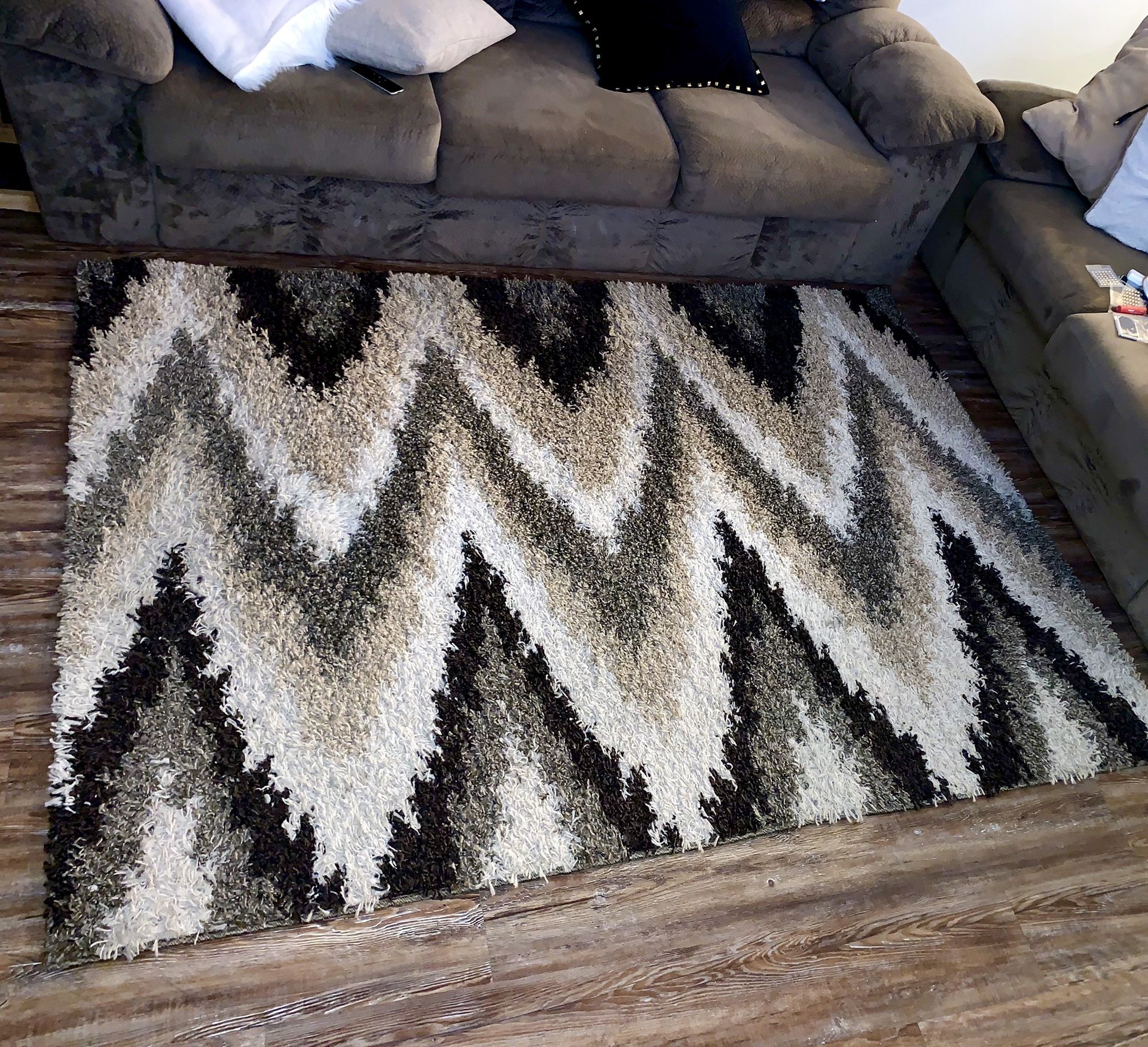 60 X 80 SOFT SHAG AREA RUG