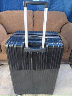 DELSEY Paris Helium Aero Hardside 29” suitcase