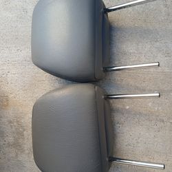 2 Headrest Like New Parts Oem
