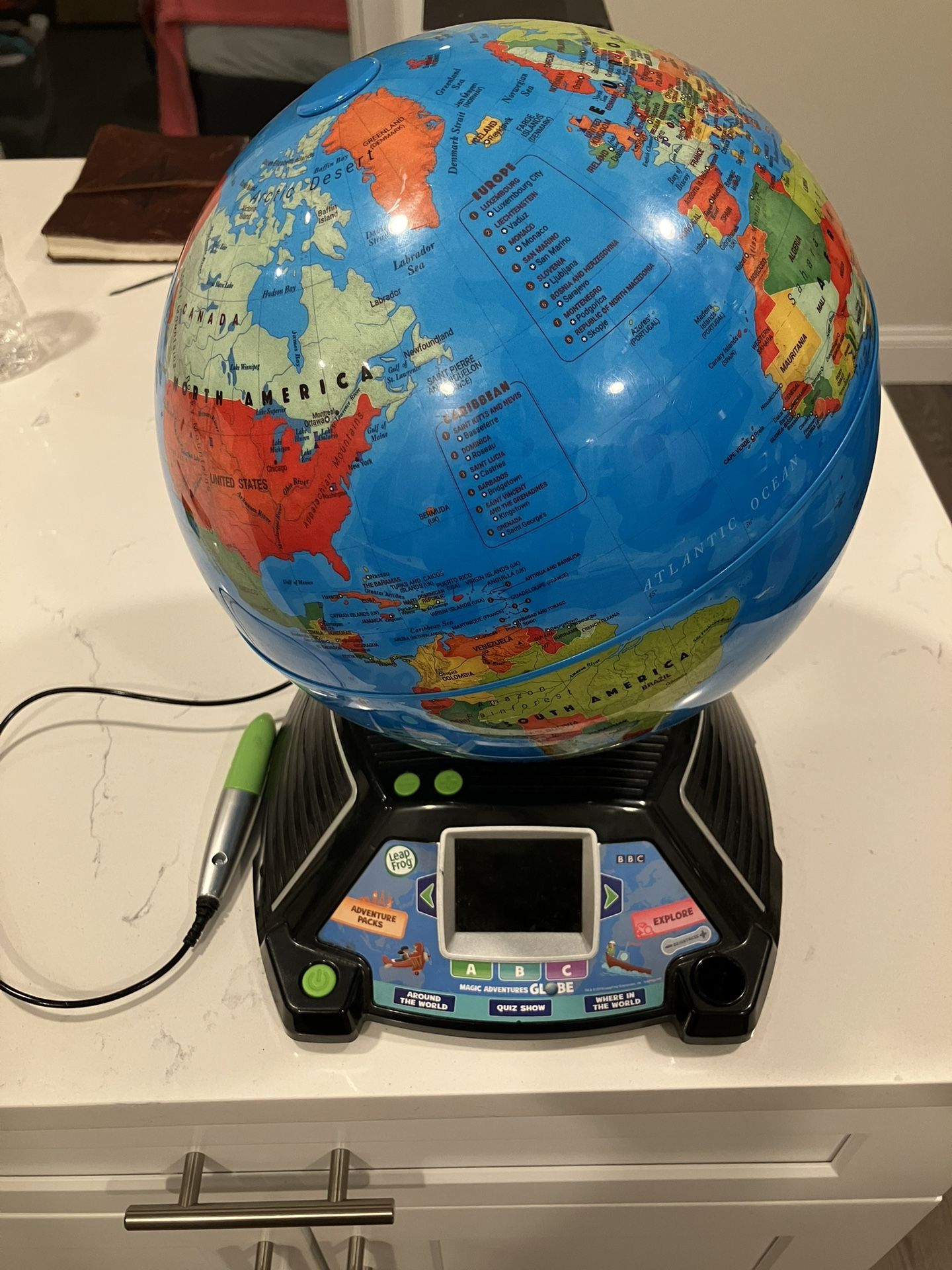 LeapFrog Magic Adventures Globe (Interactive Learning Globe)