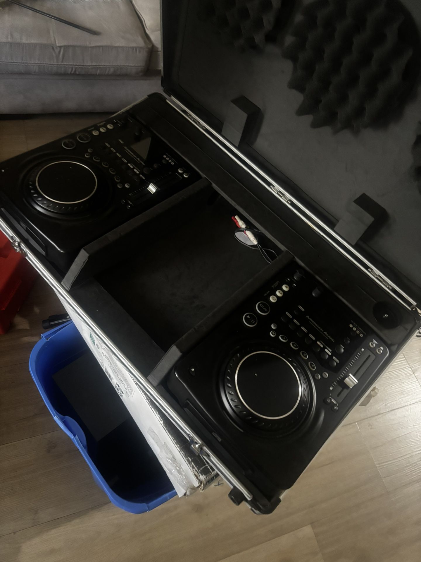 Dj Table