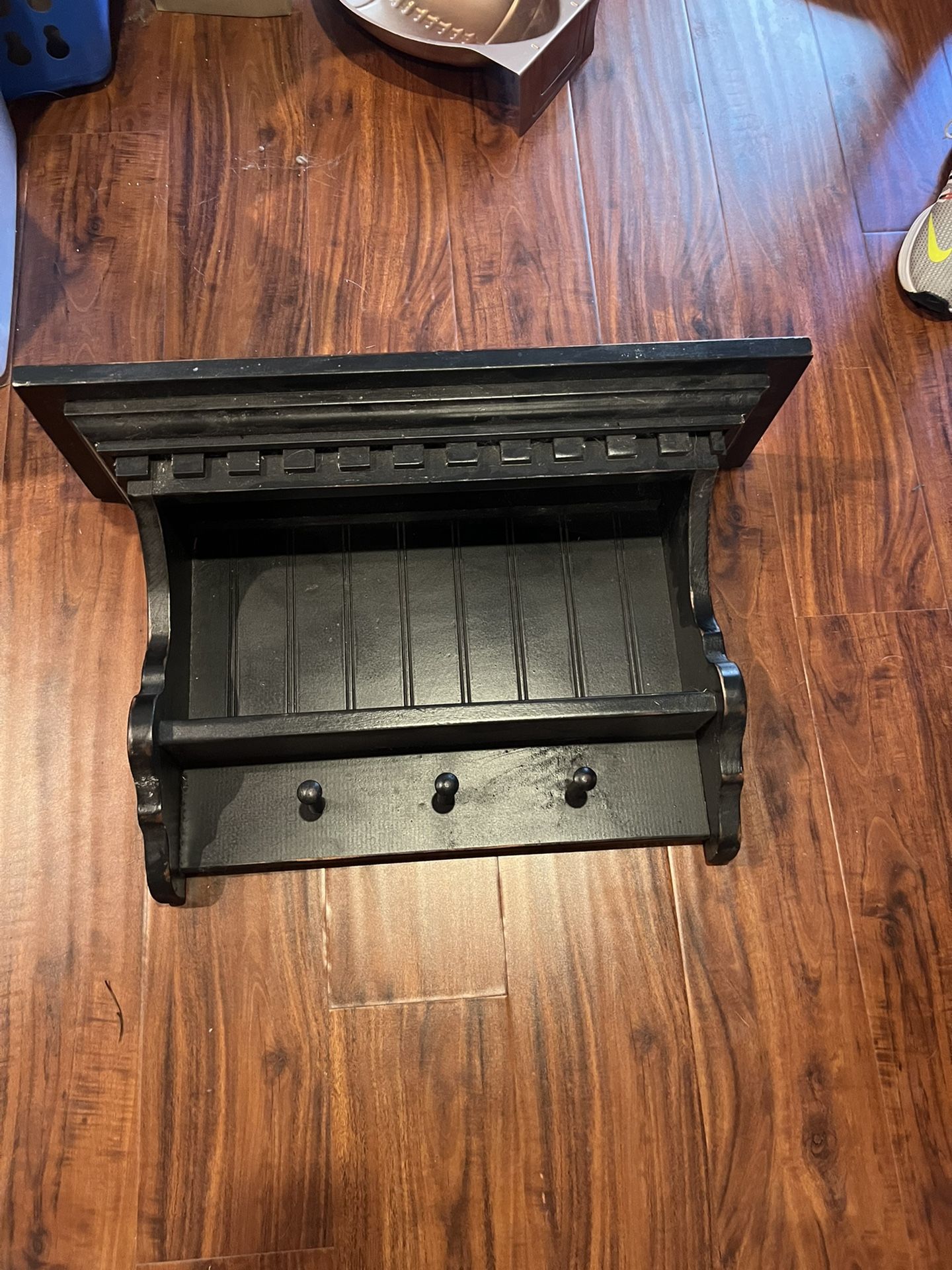 Wooden Shelf With Hanger Hooks