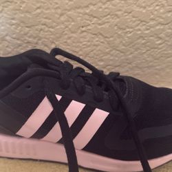  ADIDAS Tennis Shoes Size 4 1/2 Black And Pink Brand New 