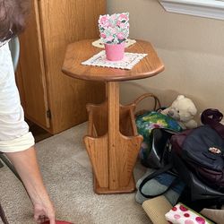 Oak side table with magazine rack