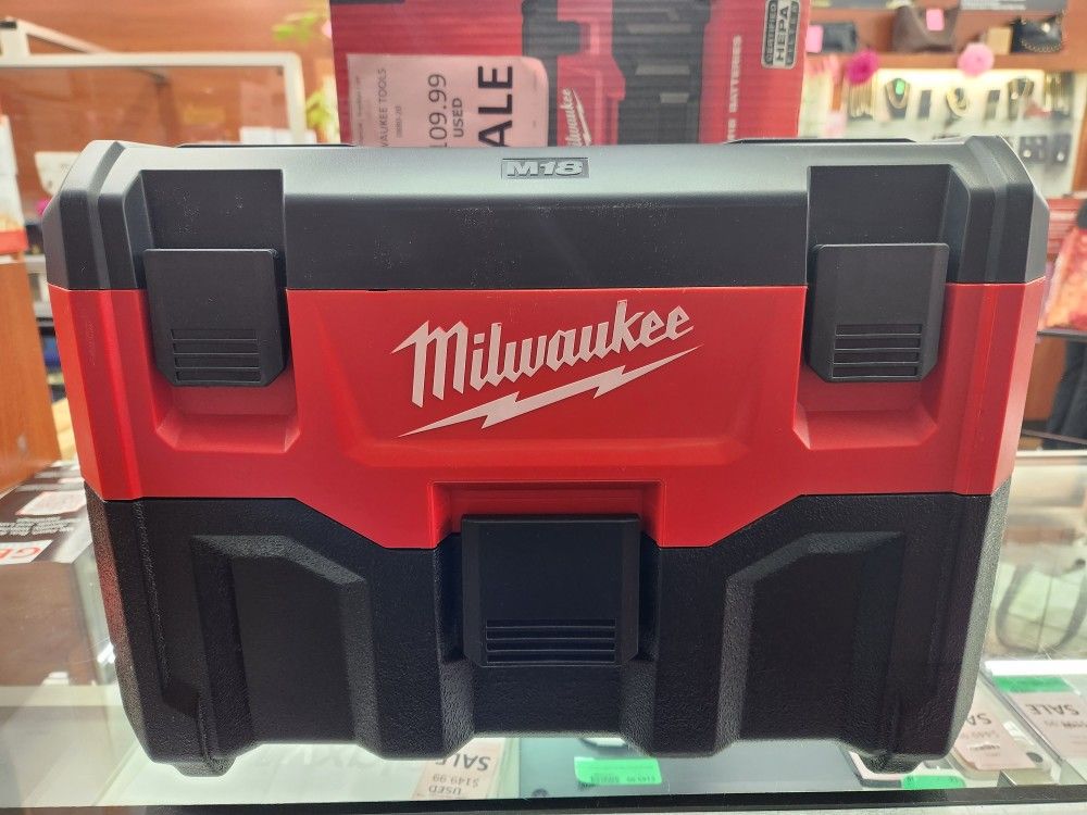 Milwaukee Vacuum