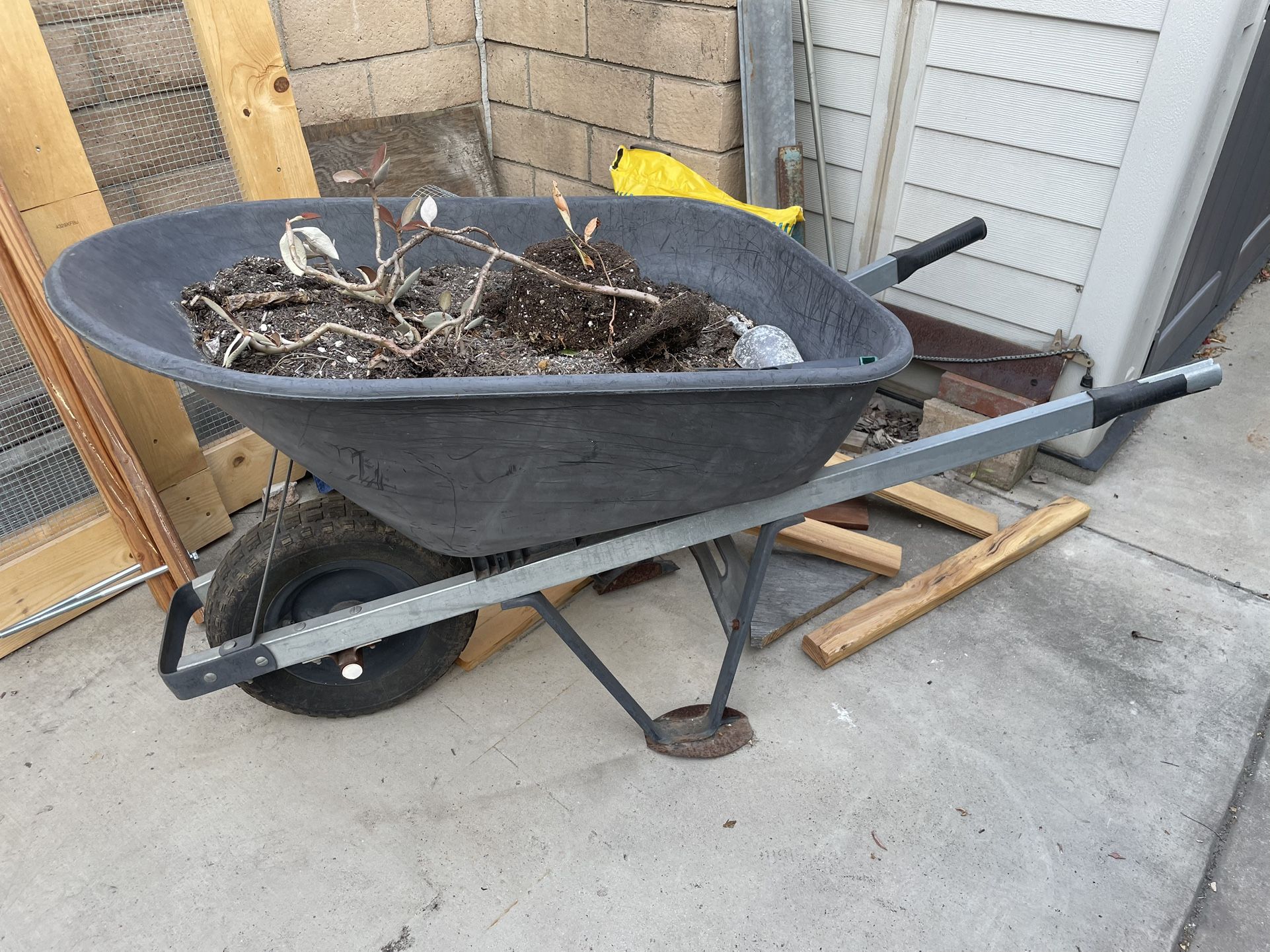 Wheelbarrow