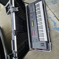 Yamaha Moxf6 Keyboard Synthesizer 61 Keys With Hard Case