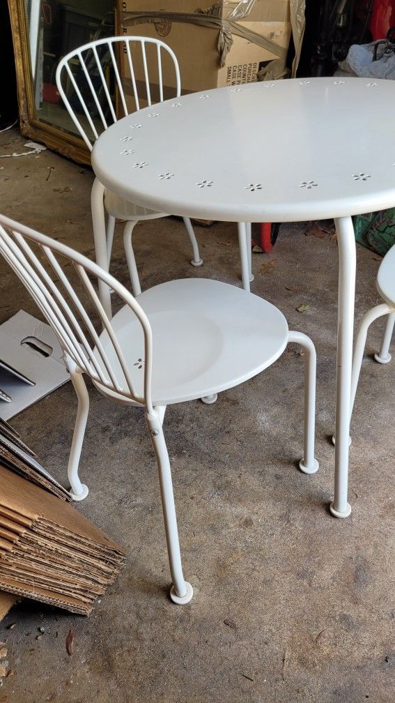 Adorable Child's Bistro Table & Chairs