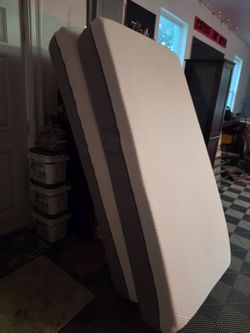 Twin mattresses