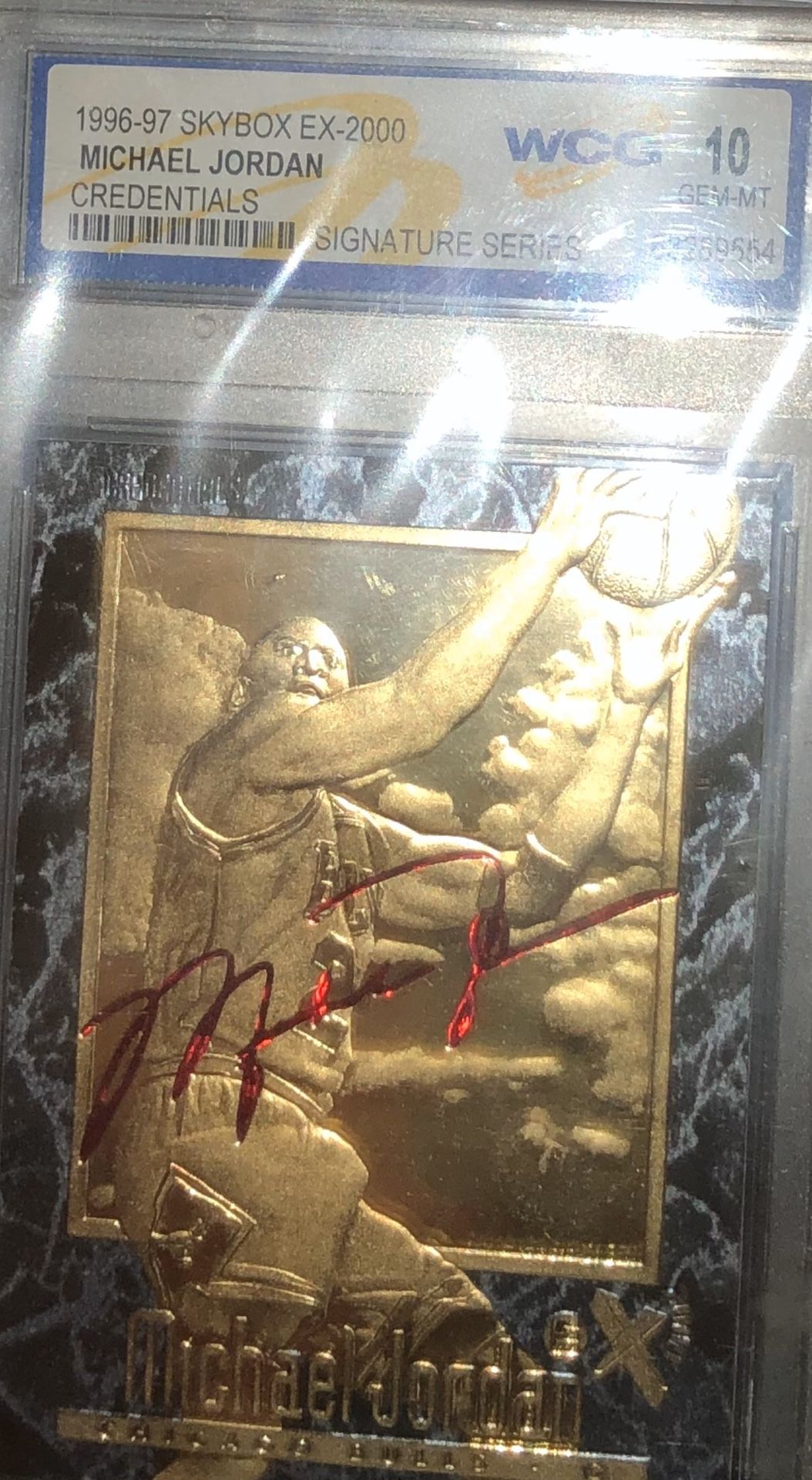 Michael Jordan HOLOGRAPHIC REFRACTOR AUTOGRAPHED Print 23KT GOLD CARD