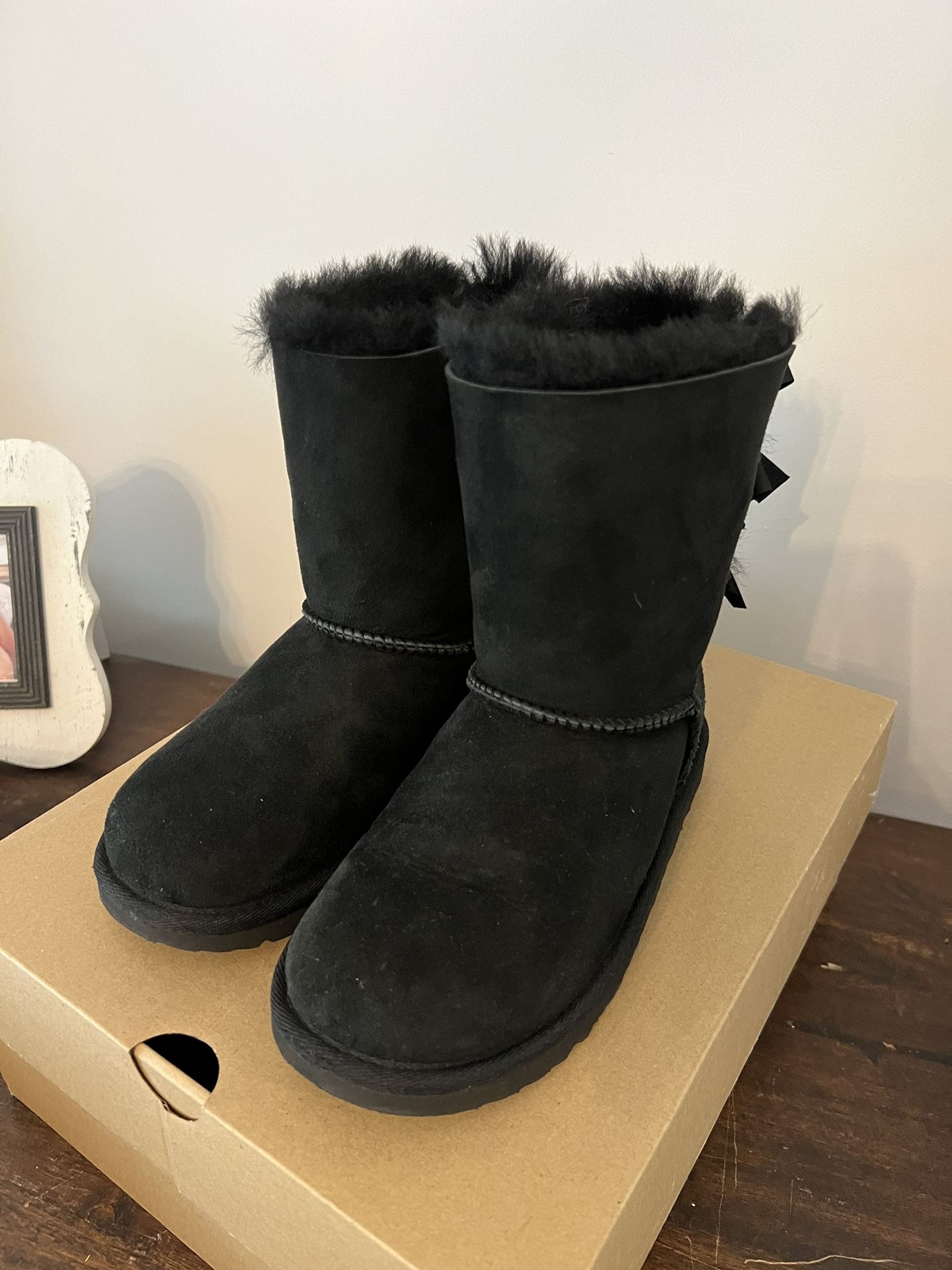 UGG® Bailey Bow II Boot - Big Kid - Black