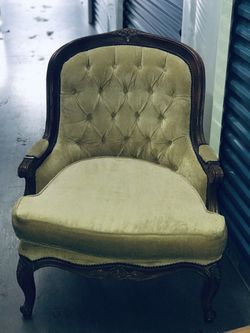 Antiqua Chair’s