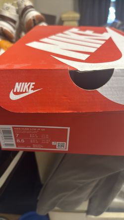 Nike Dunk Low mens 7 wmns 8.5