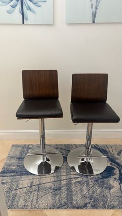 Adjustable bar/ counter stools